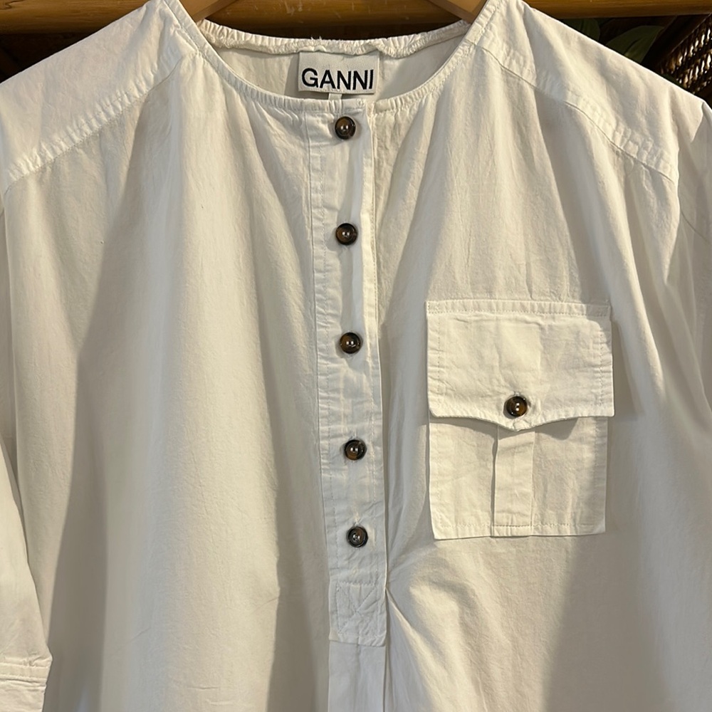 GANNI White Poplin Oversized Shirt Dress
by GANNI - Picture 5 of 16